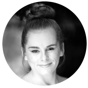 Miss Kelly, Dance Intsructor in Maroubra, Sydney. Specialises in Contemporary and Ballet Dance Classes.